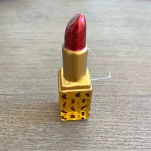 ✨ Lipstick Glass Christmas Ornament – Red & Gold Leopard Print ✨